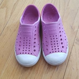 Native kids shoes size 10